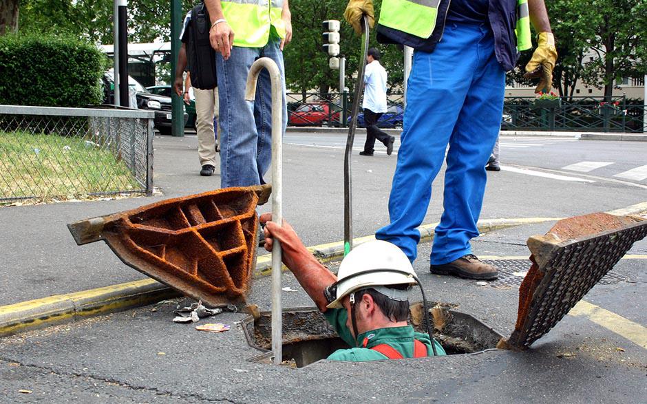 comment déboucher des wc Paris 11